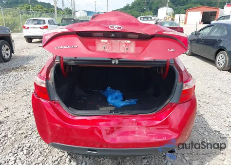 2018 Toyota Corolla Le z USA, uszkodzony, nr VIN 5YFBURHE2JP749097